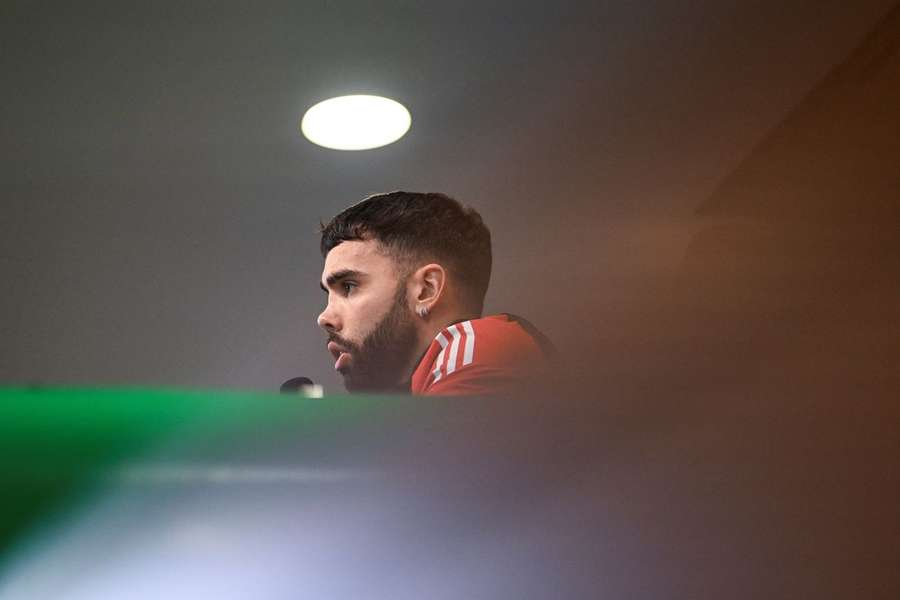 Raya, portero del Arsenal, en rueda de prensa en Alvalade
