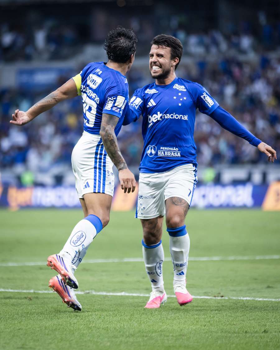 Lucas Romero desempatou a partida Lucas Romero desempatou a partida