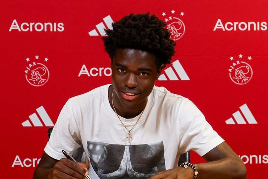 Miguel Silva acertou renovação com o Ajax