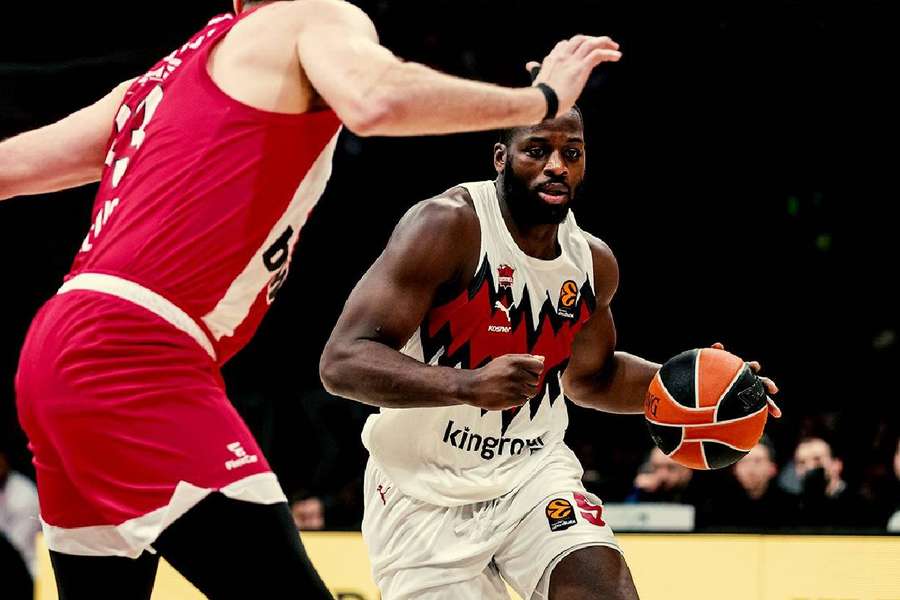 Duelo del Olympiacos-Baskonia