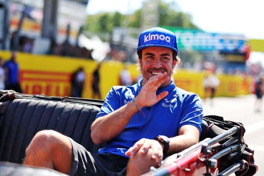 Alonso cambiará Alpine por Aston Martin la próxima temporada.
