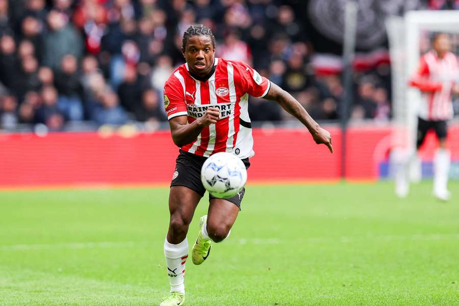 Tyrell Malacia regressa ao Manchester United