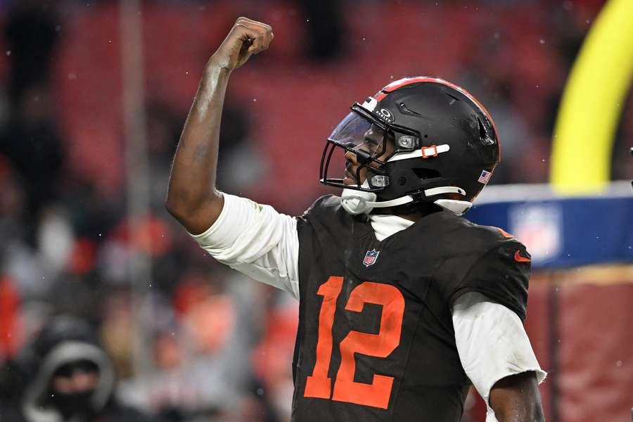 Browns QB Shedeur Sanders celebrates after a touchdown (2025)