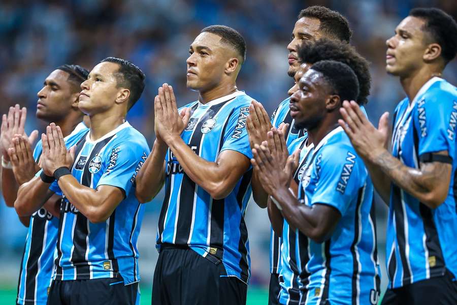 Grêmio passou por cima do Inter na ida da final do Gauchão