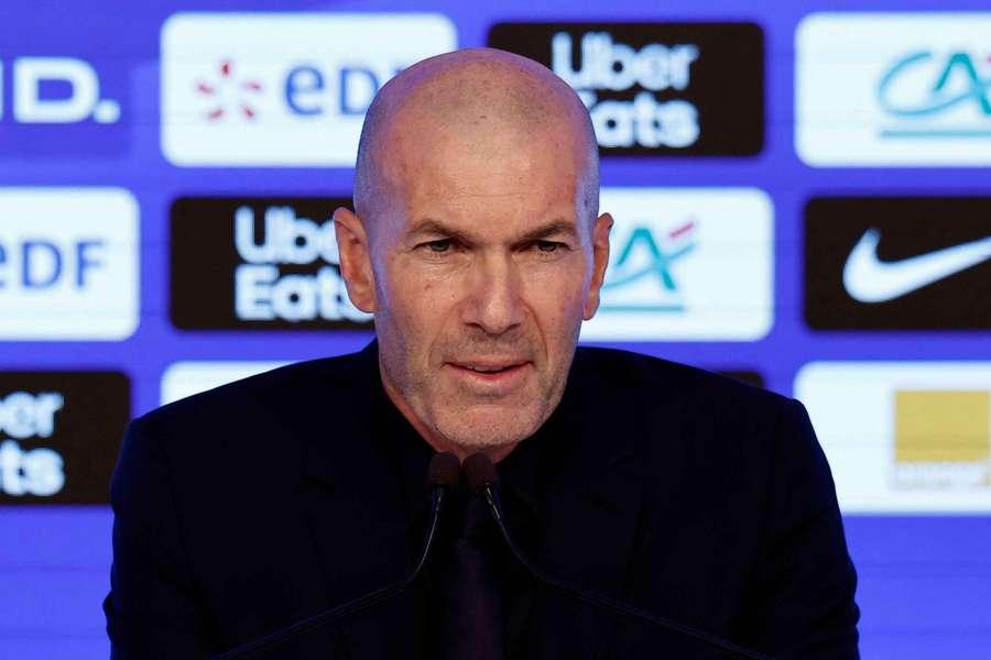 Zinedine Zidane, dando su primera convocatoria como seleccionador de Francia Zinedine Zidane, dando su primera convocatoria como seleccionador de Francia