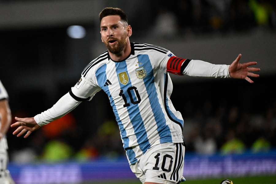 Só Lionel Messi conseguiu superar a defesa do Equador