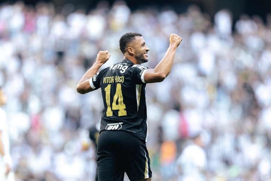 Vitor Hugo comemora o primeiro gol do Atlético-MG Vitor Hugo comemora o primeiro gol do Atlético-MG