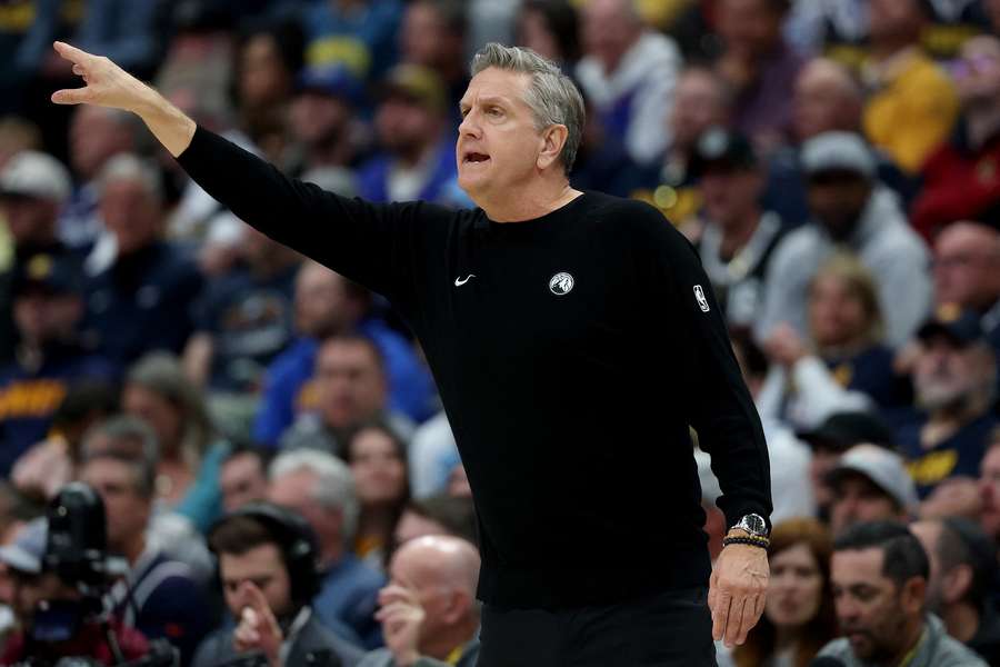 Timberwolves head coach Chris Finch