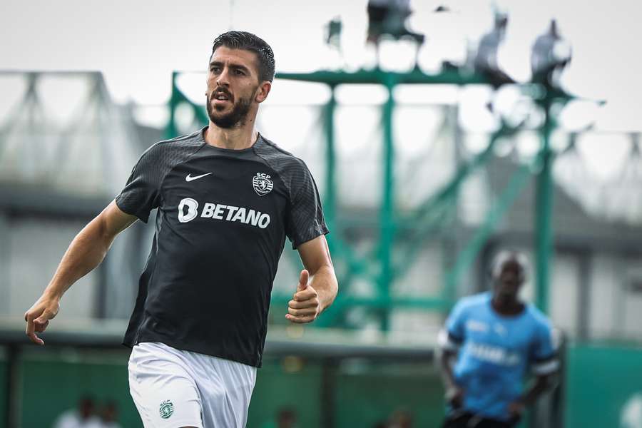 Paulinho continua em grande forma e apontou mais dois golos