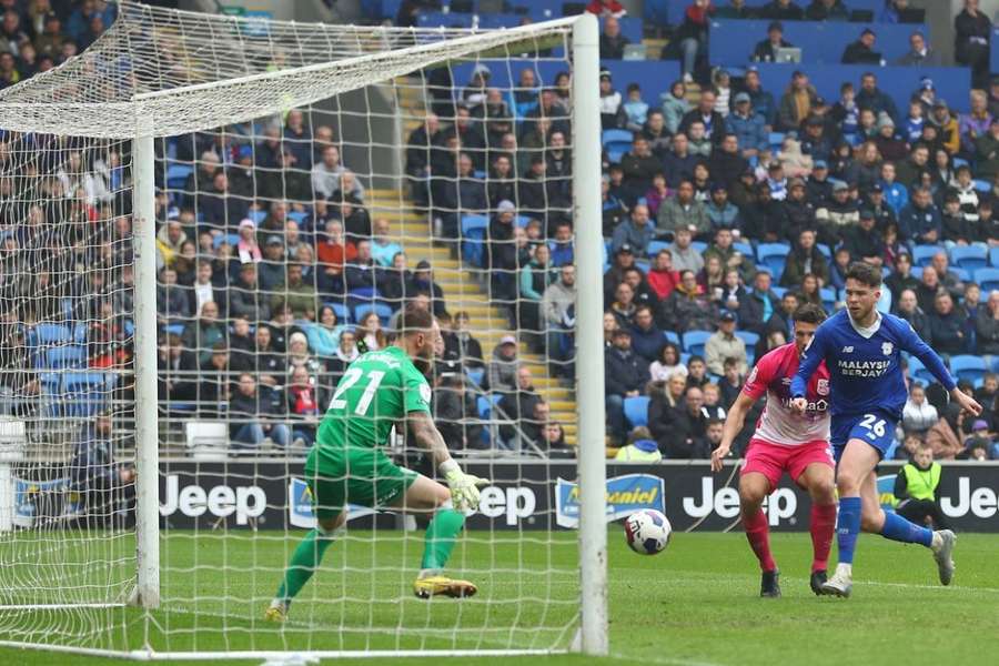 Jack Simpson, jugando para el Cardiff City