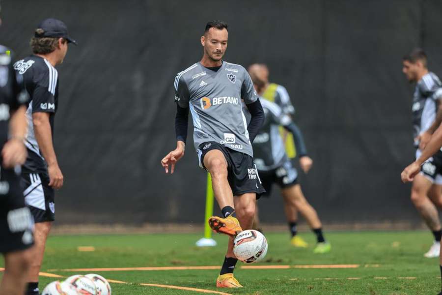 Réver quer ampliar história no Galo antes de pensar em encerrar carreira no clube