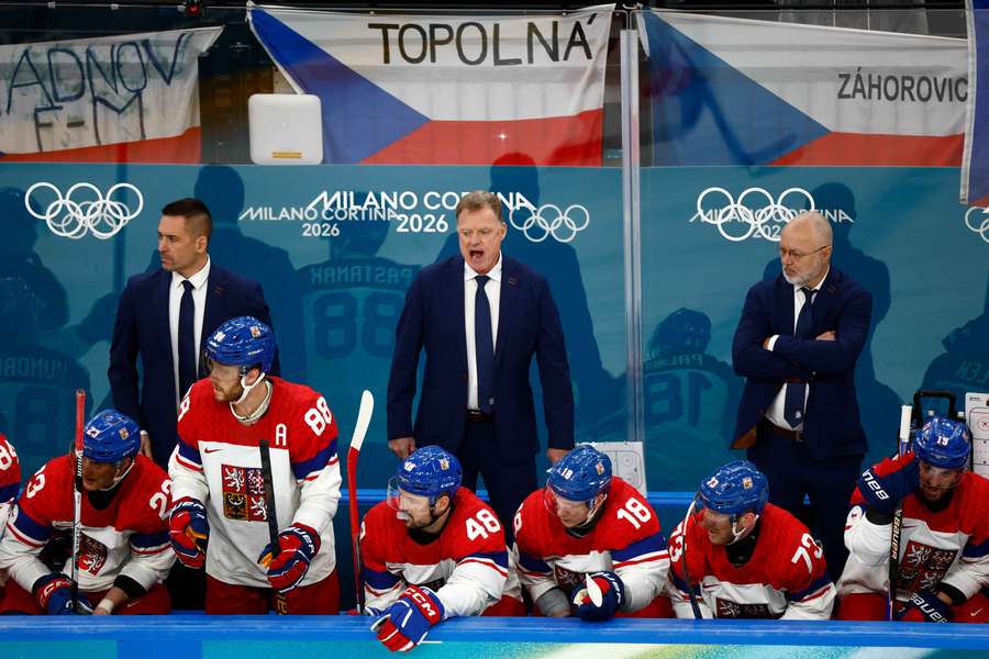 Národní tým už musí jen vyhrávat.