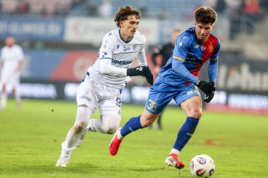 Druga z rzędu porażka Lecha. Piast wygrywa pomimo zmarnowanego rzutu karnego