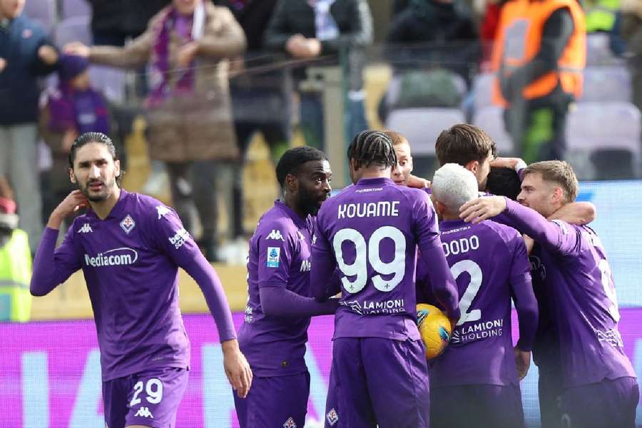 Fiorentina moved three points off top