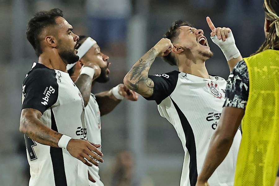 Garro decidiu Athletico-PR x Corinthians com um golaço Garro decidiu Athletico-PR x Corinthians com um golaço