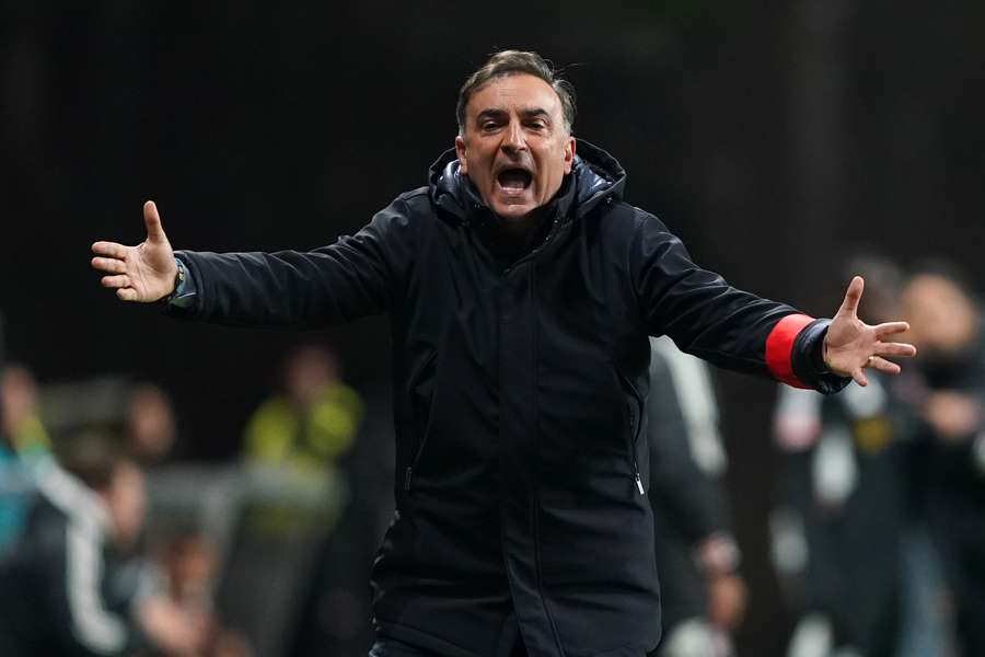 Carvalhal muito crítico em relação à equipa