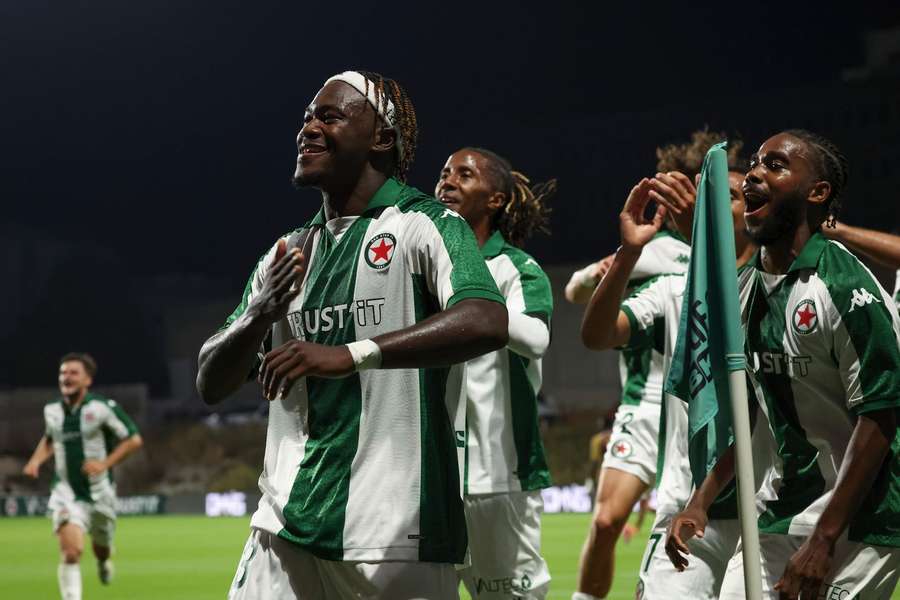 Le Red Star dompte Metz à domicile et se hisse au pied du podium Le Red Star dompte Metz à domicile et se hisse au pied du podium