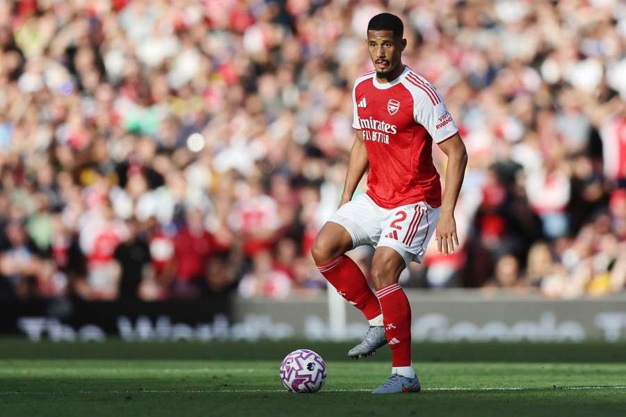 William Saliba podle posledních zpráv prodlouží s Arsenalem.