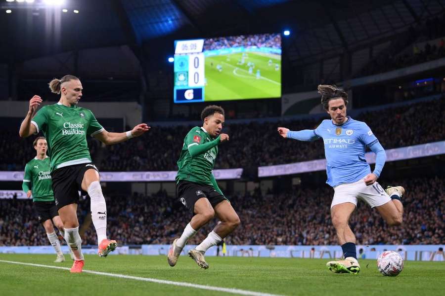 Jack Grealish, en acción durante el partido de la FA Cup contra el Plymouth