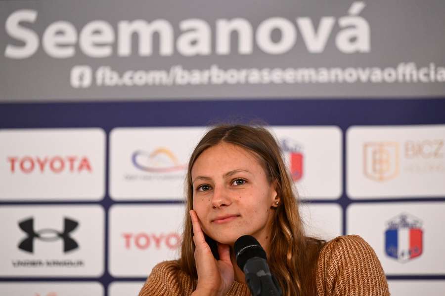 Barbora Seemanová o víkendu na MS vylepšila český rekord na dvoustovce.