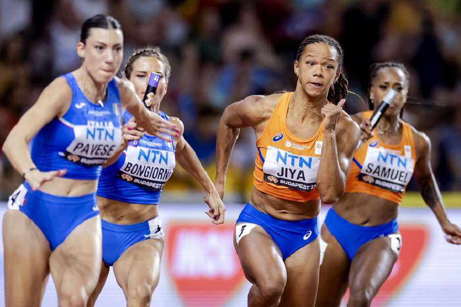 Estafettevrouwen met vierde plek in heat nipt door naar finale 4x100 meter