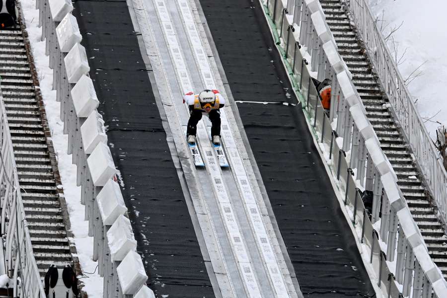 Tomasiak najlepszy z Polaków Sapporo. Znów wygrał Prevc