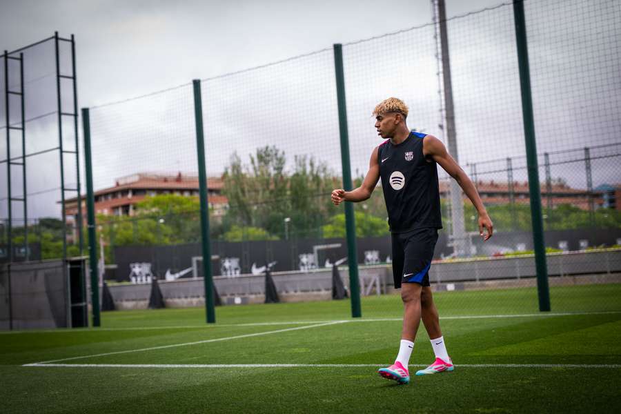 Lamine Yamal, en el entrenamiento de este jueves en Sant Joan Despí