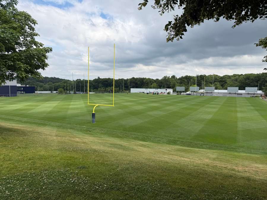 O futebol americano está presente logo ao lado do Gillette Stadium, uma das sedes da Copa