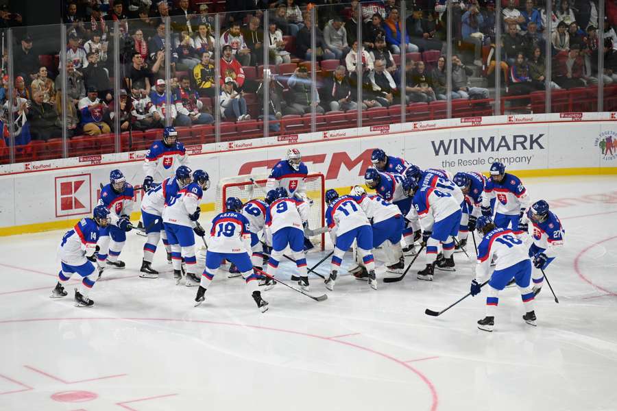 Slovenská osemnástka si zahrá štvrťfinále MS.