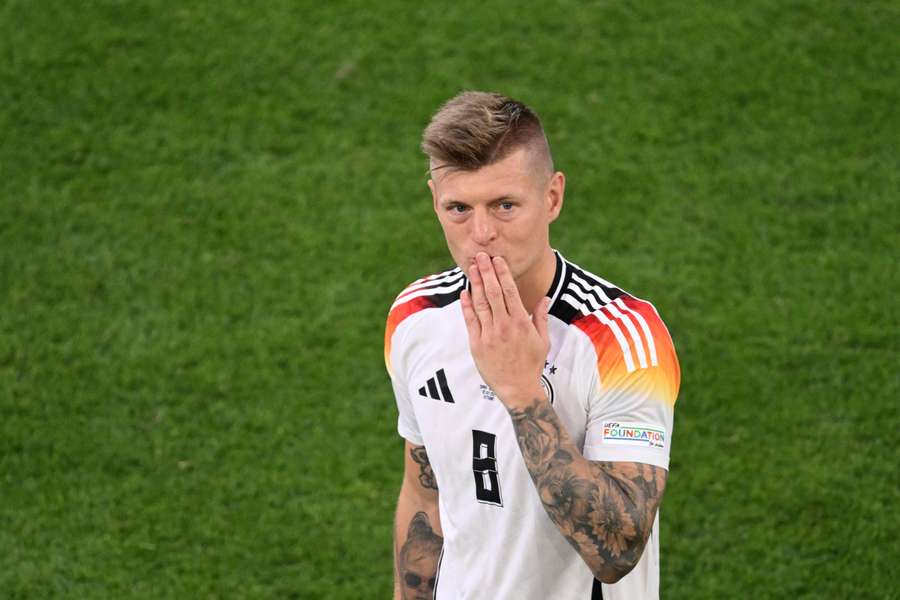 Kroos neemt afscheid