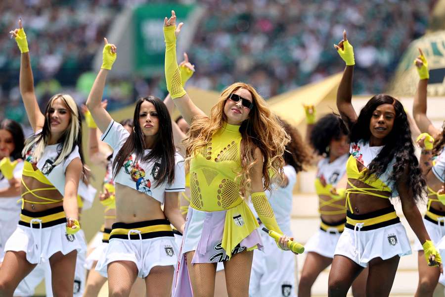 Shakira na abertura Shakira na abertura