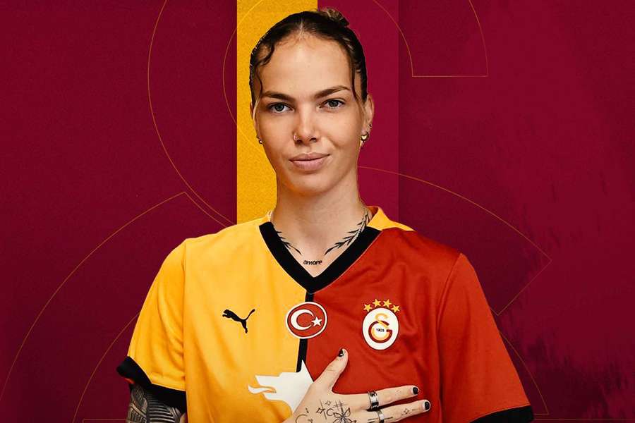 Stašková vyměnila AC Milán za Galatasaray.