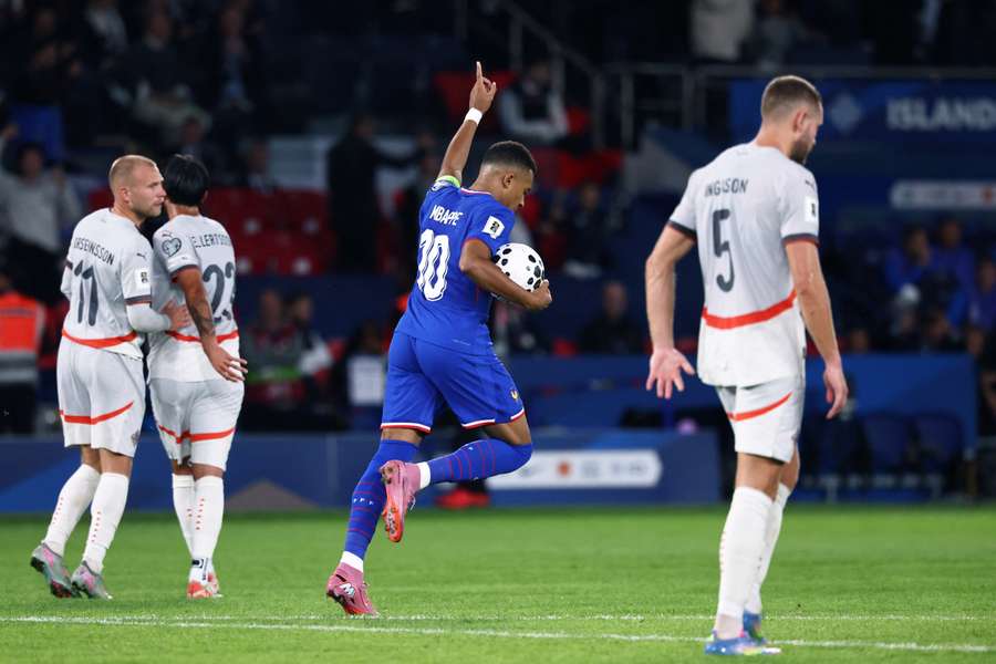 Kylian Mbappé après son penalty inscrit contre l'Islande.