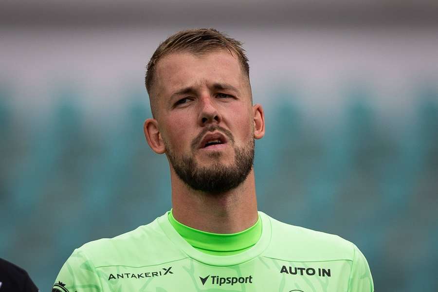 Vojtěch Vorel naposledy chytal soutěžní zápas v červnové baráži Pardubic proti Chrudimi. Vojtěch Vorel naposledy chytal soutěžní zápas v červnové baráži Pardubic proti Chrudimi.