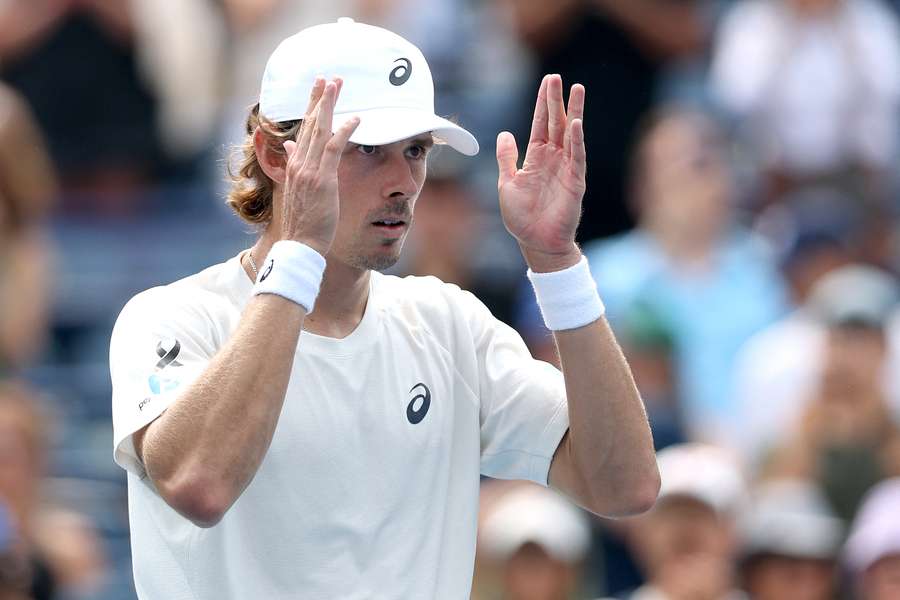 De Minaur está nas quartas no Canadá
