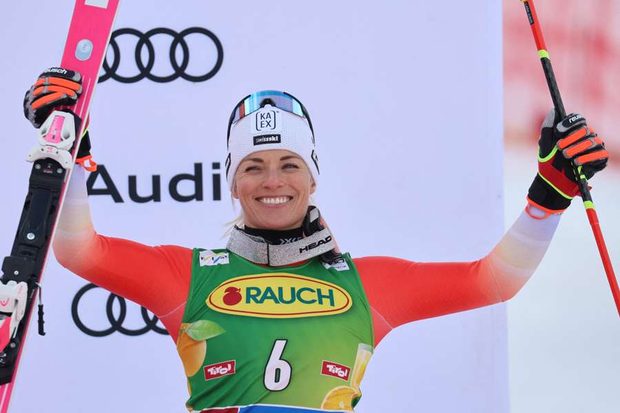 Lara Gut-Behrami doznała kontuzji nogi na treningu w Copper Mountain Lara Gut-Behrami doznała kontuzji nogi na treningu w Copper Mountain