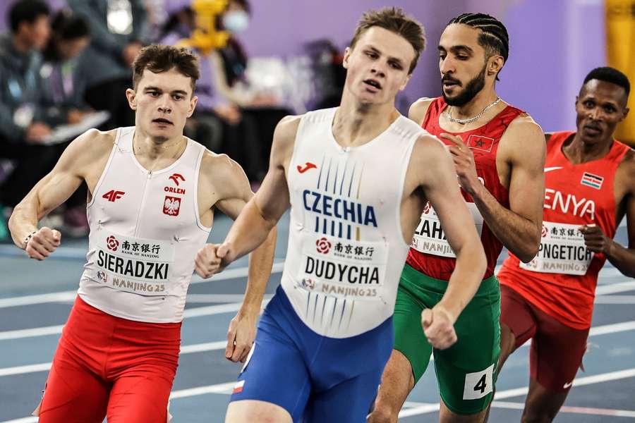 Jakub Dudycha postoupil do semifinále halového mistrovství světa.
