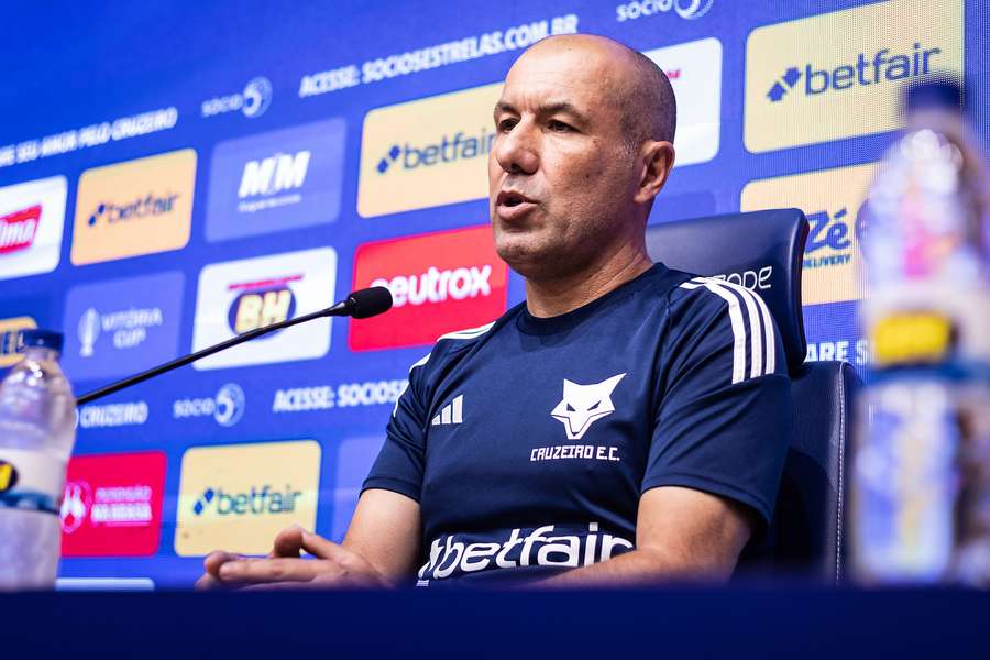 Leonardo Jardim deixou o comando técnico do Cruzeiro Leonardo Jardim deixou o comando técnico do Cruzeiro