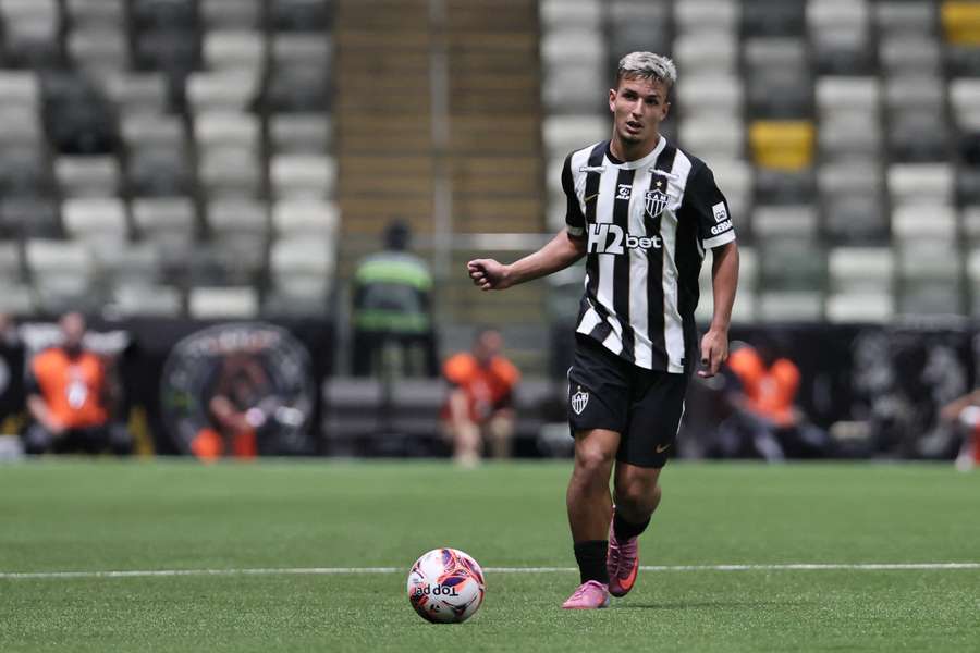 Mateus Iseppe em ação pelo Atlético Mineiro