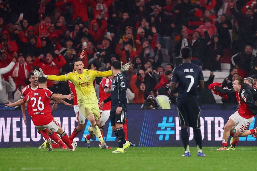 Co za historia w Lizbonie! Klęska Realu, gol bramkarza daje awans Benfice do 1/16 LM