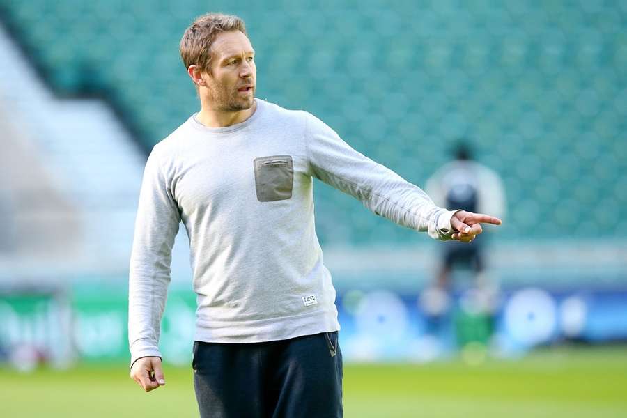 Jonny Wilkinson believes England's 53-10 thrashing to France will be a "learning experience"