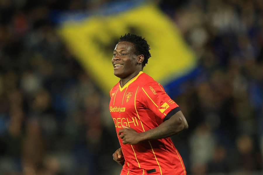 Lameck Banda festeja pelo Lecce