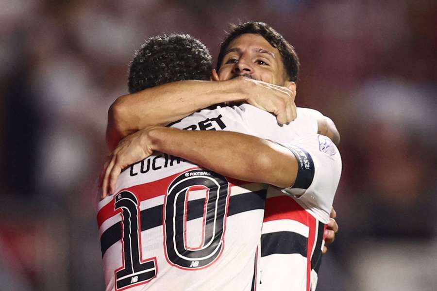 Luciano e Calleri marcaram em São Paulo 3x1 Bolívar