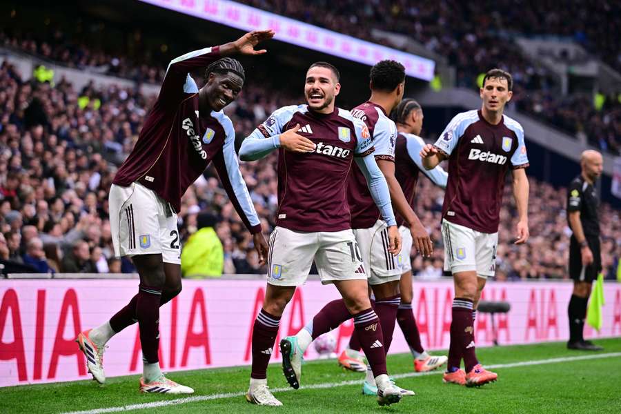 El Aston Villa celebra un gol