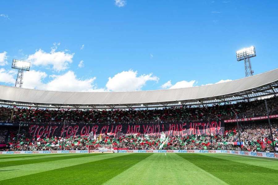 Feyenoord e Ajax jogariam em Roterdã no domingo (1º)