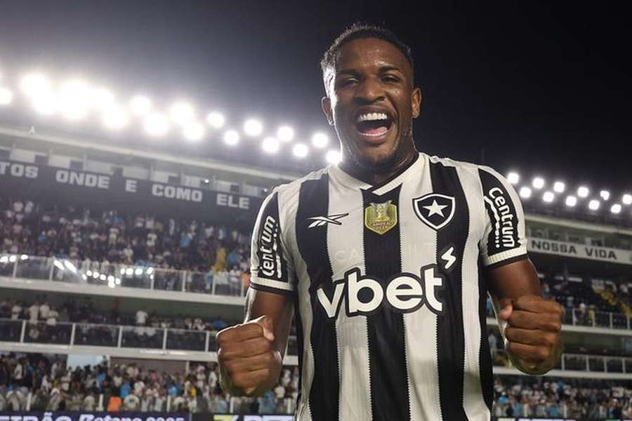 Elias Manoel fez seis jogos oficiais pelo Botafogo