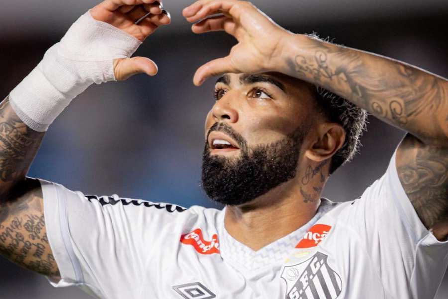 Gabigol brilhou em Santos 6x0 Velo Clube