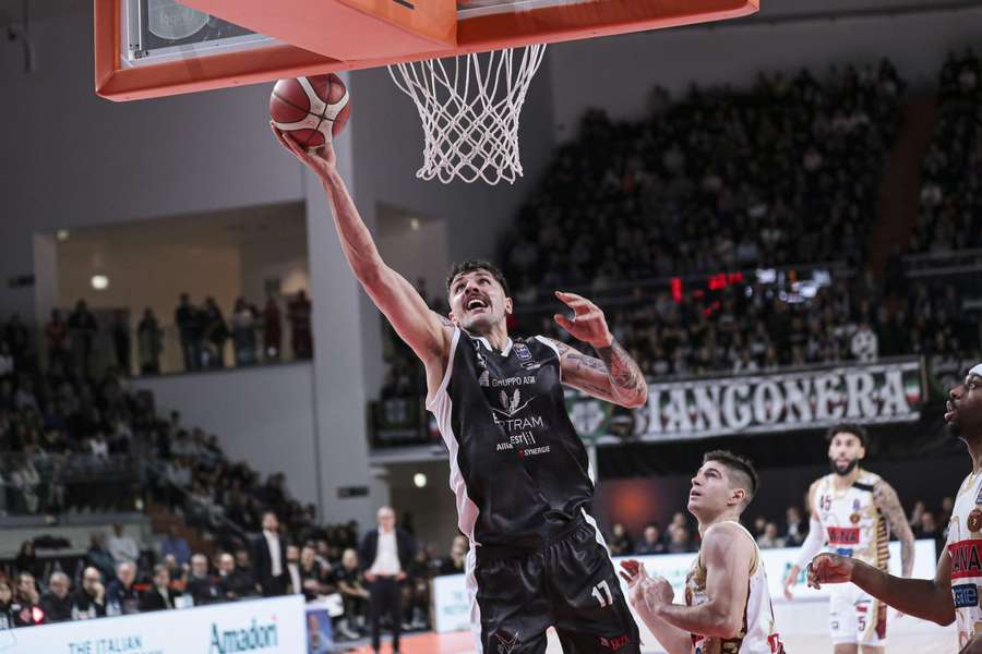 Olejniczak drugim strzelcem Tortony, lideruje w statystyce skuteczności Olejniczak drugim strzelcem Tortony, lideruje w statystyce skuteczności