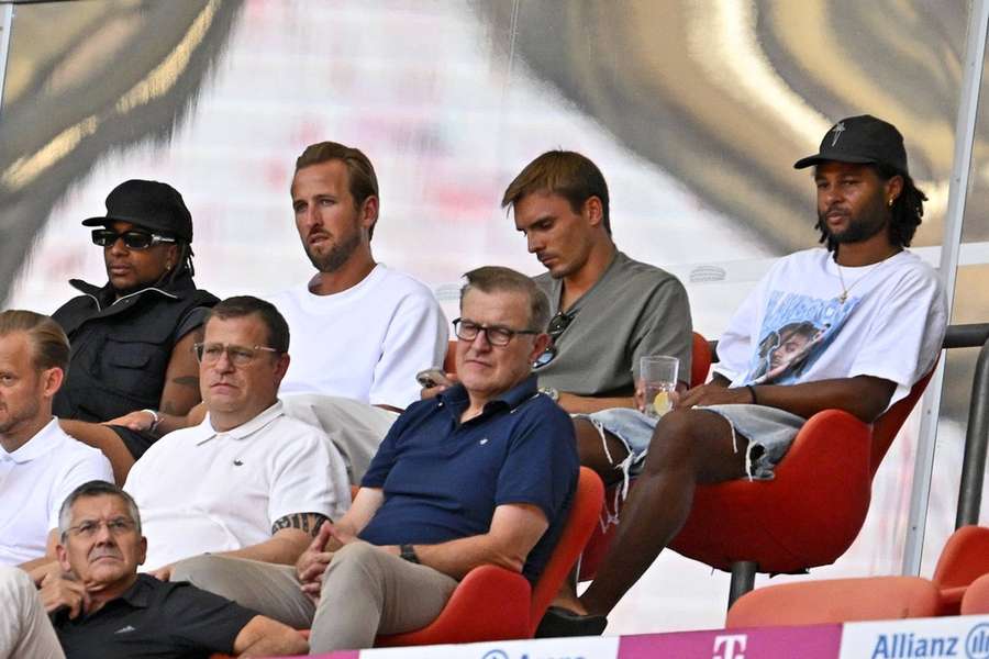 João Palhinha viu o jogo com o RB Leipzig da bancada, ao lado de Harry Kane João Palhinha viu o jogo com o RB Leipzig da bancada, ao lado de Harry Kane