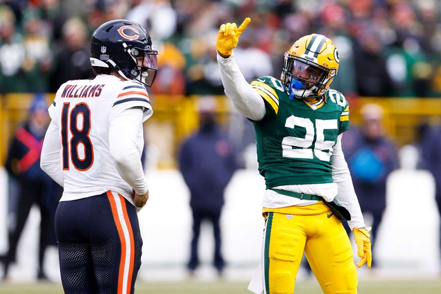 Packers DB Keisean Nixon gestures towards Bears QB Caleb Williams (2024) Packers DB Keisean Nixon gestures towards Bears QB Caleb Williams (2024)